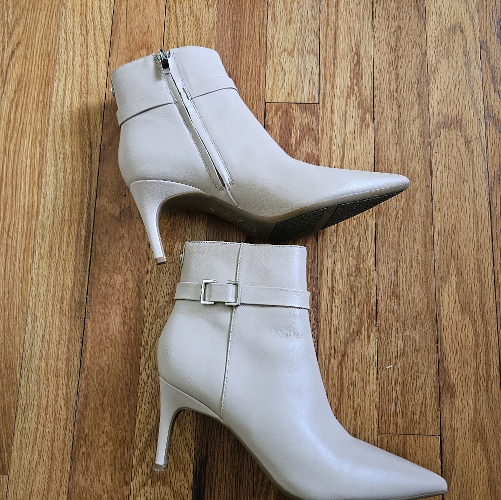 Nine West Cream Heeled Boots